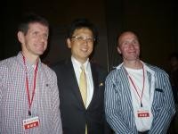 Bürgermeister Onishi begrüßt die Läufer aus Heidelberg (Rolf Rensch, Bürgermeister Onishi, Bernd Lossner; v.l.n.r.; Foto: Feuerwehr Heidelberg)