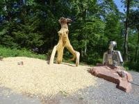 Eingangsfigur (Foto: Stadt Heidelberg) Eingangsfigur Walderlebnispfad