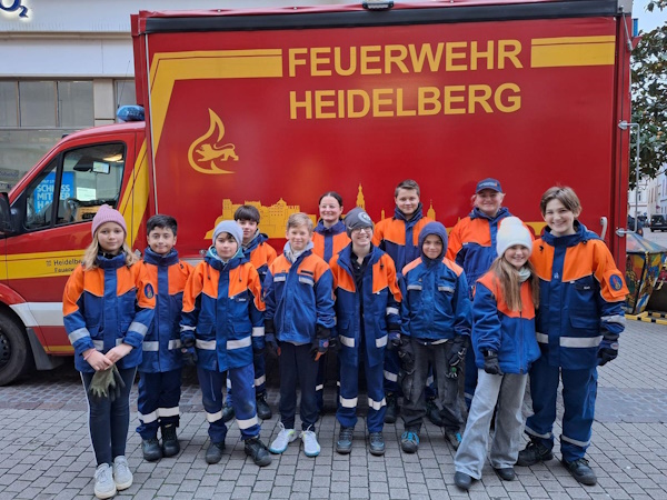 Gruppenbild Jugendfeuerwehr Altstadt bei einer Übung