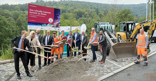 Spatenstich für den Breitbandausbau. (Foto: Rothe)