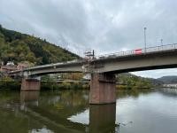 Blick auf die Ziegelhäuser Brücke Die Ziegelhäuser Brücke über den Neckar