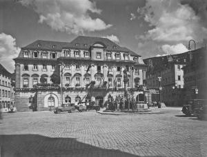 Geschmücktes Rathaus anlässlich der dortigen Thingstätten-Ausstellung, 1934. (Foto: Stadtarchiv, BILDA 420) Geschmücktes Rathaus anlässlich der dortigen Thingstätten-Ausstellung, 1934.
