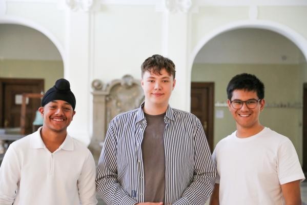 Als neuer zweiter stellvertretender Vorsitzender ergänzt Rafael Sison das Vorstandsteam des Heidelberger Jugendgemeinderats (von links): Kanwar Rath, Michael Steinke und Rafael Sison. Foto der drei Stellvertretenden des Jugendgemeinderats
