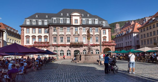 Rathaus Heidelberg mit Marktplatz (Foto: Diemer) Rathaus Heidelberg mit Marktplatz (Foto: Diemer)