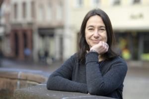 Pippa Goldschmidt from Edinburgh has been the stipendiat in 2018. (Photo: Rothe) Pippa Goldschmidt from Edinburgh has been the stipendiat in 2018, here on Heidelberg´s market square.