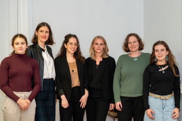 Group picture by Sarina Chamatova/DAI