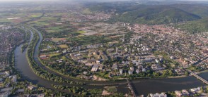 Luftbild auf Neuenheim und Bergheim mit Neckar