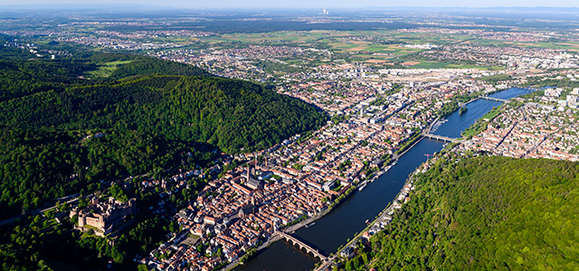 Luftaufnahme von Heidelberg Altstadt. 